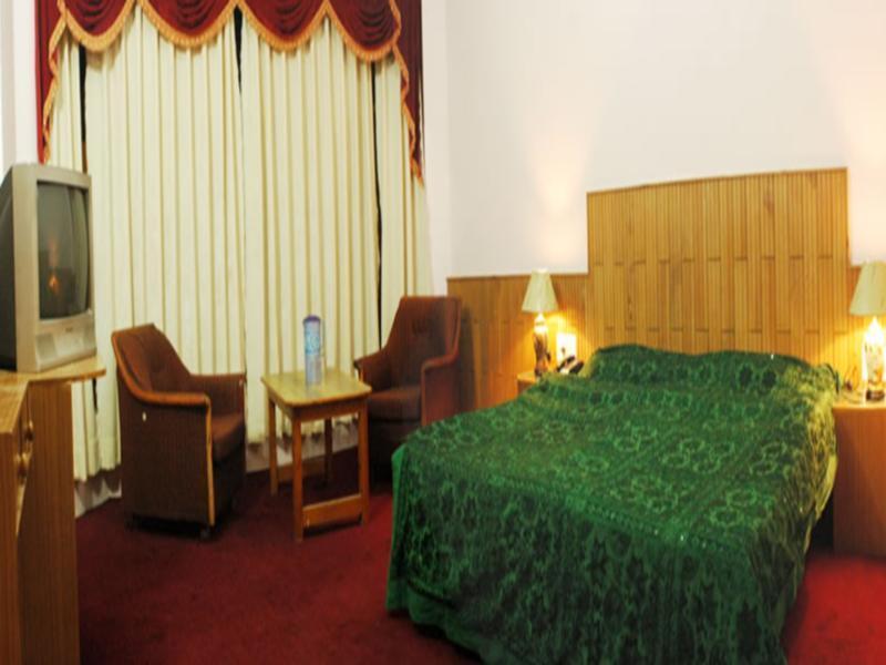 Hotel Satkar Residency - Riverside Old Manali Экстерьер фото